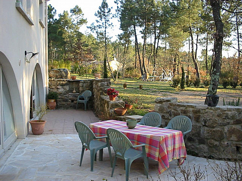 Gîtes à Ailhon en Ardèche près d'Aubenas - Le Domaine du Planas