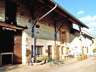 locations vacances Chambre d'hôtes Jura Montagne à UXELLES