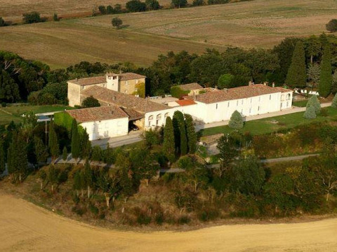 Gîte dans l'Aude à Airoux, Languedoc, face à la chaîne des Pyrénées