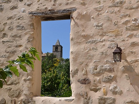 Gîte de charme en Haute Provence - Vue panoramique et grande piscine