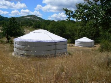 Glamping hébergements insolites Haute Provence entre Lure et Luberon