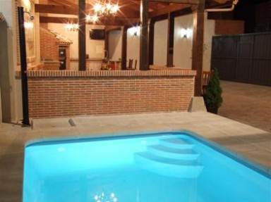 Vacances rurales en Castille, Segovia, 1H Madrid, 14 pers avec piscine