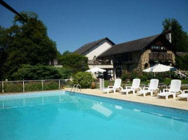 Maison de caractère 16 pers, campagne, piscine. Pyrénées Atlantiques