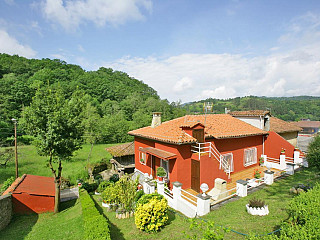 locations vacances Apartment Asturias Countryside à VILLAMAYOR Piloña