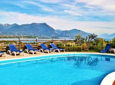 En Lombardie, B&B au Lac de Garde, avec piscine à Manerba del Garda