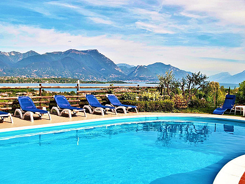 En Lombardie, Lac de Garde, locations avec piscine à Manerba del Garda