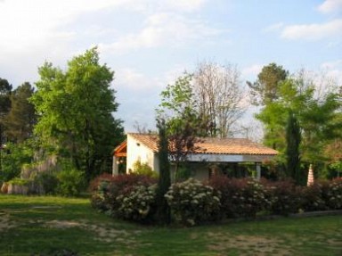 Gîtes à Ailhon en Ardèche près d'Aubenas - Le Domaine du Planas