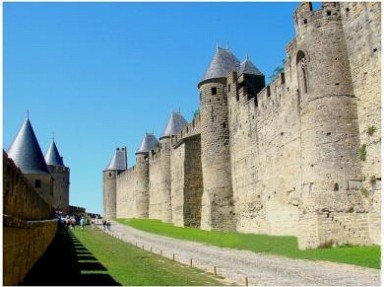 Gîtes avec piscine chauffée à 8 km de Carcassonne à Ventenac-Cabardès