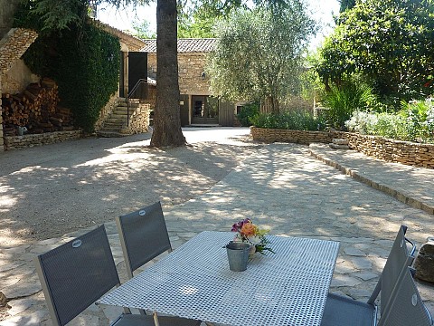 Gîtes Gard pour 25 pers dans village provençal en Vallée de la Cèze