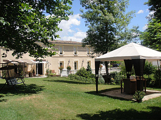 locations vacances Bed and breakfast Dordogne Countryside à MENESPLET
