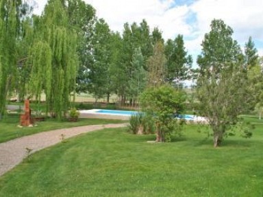 Location Tura à Ayerbe, Huesca, Aragon - Jardin 3000 m² avec piscine