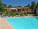 Chambres d'hôtes, villa piscine jacuzzi chauffée sécurisée jeux, Aix