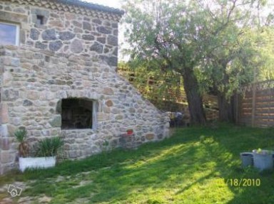 Gîte avec grand jardin clos, campagne, belle vue - Ardèche, Champis