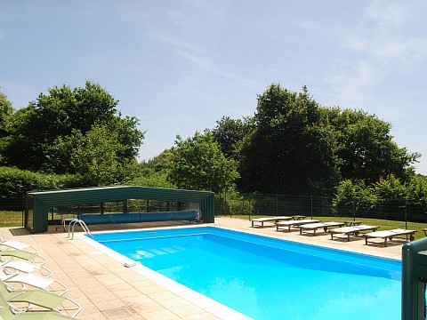 Gîtes de St Léon, Morbihan à Languidic, piscine chauffée et couverte