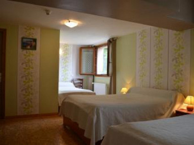 Auberge du Tilleul - Charézier au cœur de la région lacs et cascades