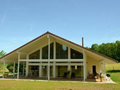 Chalets 5*, sauna Lac de Chalain, Jura, Fr Comté, 85 km Nord Genève