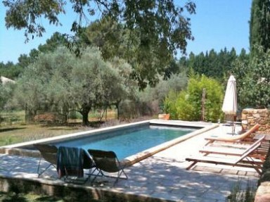 Mas provençal Gard, près d'Uzès pour 12 pers avec piscine, 5 chambres