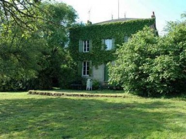 Grand Gîte de 5 chambres sur un Parc de 3 ha dans la Creuse