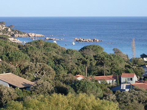 Mini-villa en Corse avec piscine entre Porto-Vecchio et Bonifacio
