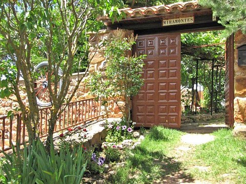 Gîte rural à Soria, Castille - Pierre du 17e rénovée, village de Canos
