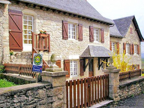 Les Hauts De Maymac - Chambres d'hôtes Aveyron à Cruejouls