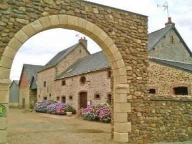 Gîte de séjour Le Chêne Vert, Chammes en Mayenne proche de Ste Suzanne