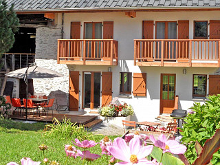locations vacances Cottage Savoie Mountain à SAINT-ALBAN-D'HURTIERES
