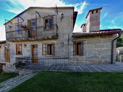 Alojamiento rural en Carballeda de Avia a 5 min de Ribadavia (Ourense)