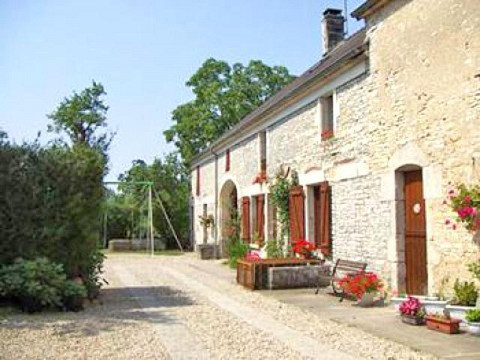 Gîtes Yonne, campagne, 10 pers. Sougères-en-Puisaye - 18 Km Guédelon