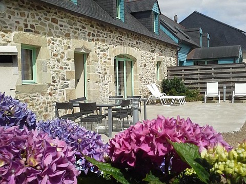Gite rural à Plomodiern avec piscine, Finistère, baie de Douarnenez