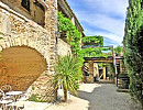 Gîtes Gard pour 25 pers dans village provençal en Vallée de la Cèze