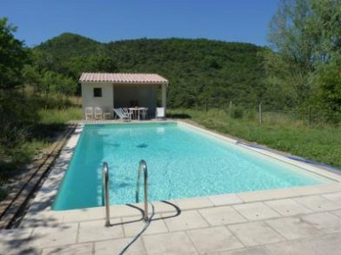 Gîtes avec piscine à la Ferme des Aubes, en pleine nature Val de Drôme