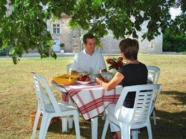 Gîtes au Château de la Selve à Grospierres, en Ardèche Méridionale