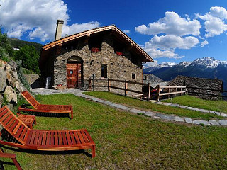locations vacances Bed and breakfast Valle d'Aosta Mountain à LA SALLE