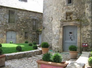 Gîte/Appart, Château Lunac (12), au cœur Bastides Royales du Rouergue