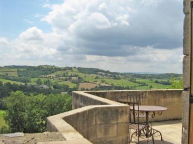 Gîte/Appart, Château Lunac (12), au cœur Bastides Royales du Rouergue