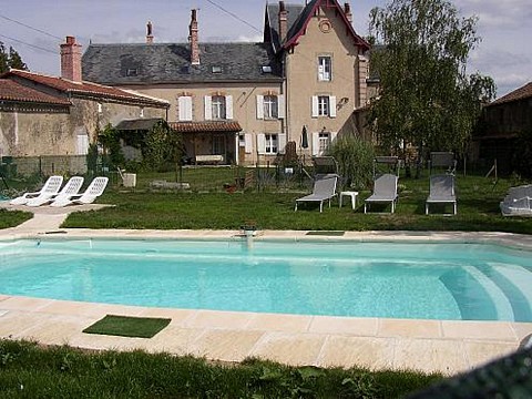 Gîte rural 5 personnes, piscine, pêche à Clessé dans les Deux-Sèvres