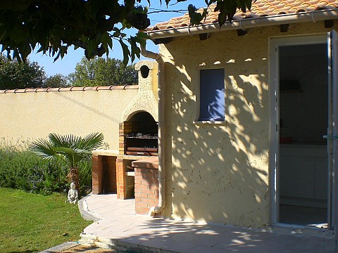 Chambres d'hôtes climatisées en rez de jardin à Caumont sur Durance