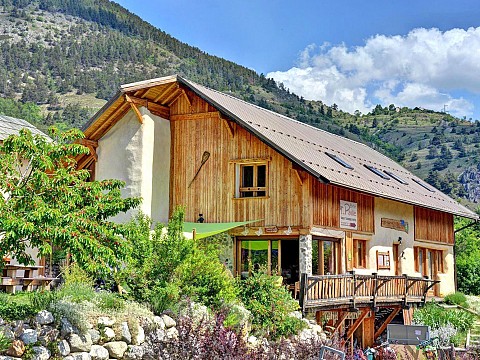 Gîte écologique grand confort 15 pers, à 5 min Briançon Hautes Alpes