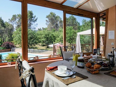 Villa prestations, piscine-spa chauffée sécurisée, entre Aix et Cassis