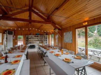 Location Corrèze en chalet tout confort 6 pers au bord du Lac à Neuvic