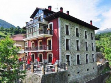 Hébergement rural en Cantabrie, Valle de Soba, Spa, Sauna et Jacuzzi.