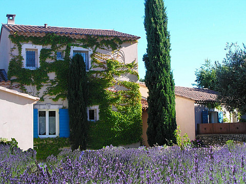Chambres d'hôtes de charme avec terrasses privées - Lacoste - Luberon