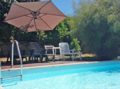 Location saisonnière avec piscine Aveyron l'Oustal occitan à St Juery