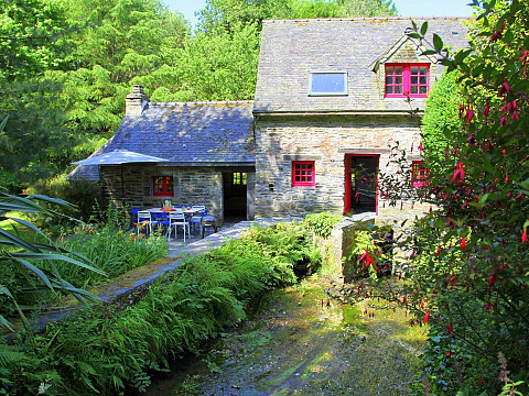 Le charme d'un ancien moulin à eau - Finistère, proche Landerneau
