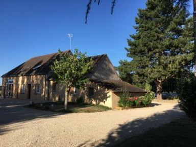 Gite de groupe (20 pers.) Touraine - Grande piscine - Proche de Tours