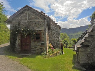 locations vacances Cottage Ariège Mountain à OUST