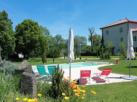 Gîte en Auvergne avec piscine chauffée, spa et sauna - Haute Loire
