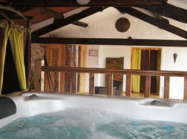 Chambres d'hôtes près du Puy en Velay avec spa, sauna et piscine