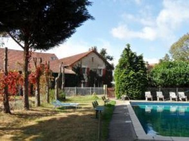 Gîte de 1640 restauré avec piscine le long de la Loire - Allier